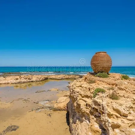 Antinoos Hotel 3*